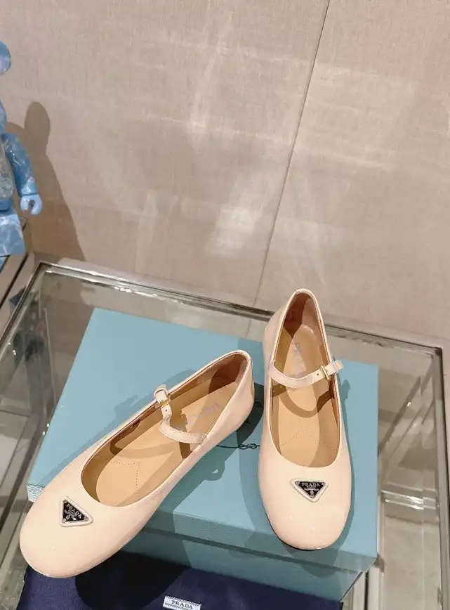 hype Prada flat shoes