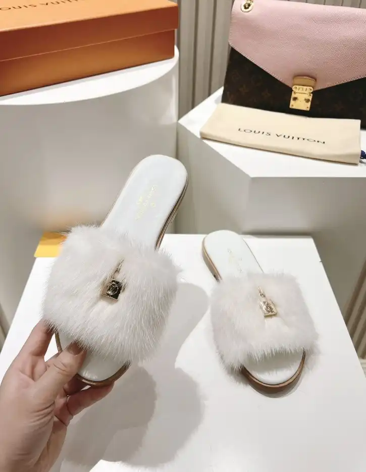 hype LV Slippers