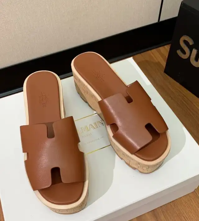 hype Hermes Slippers