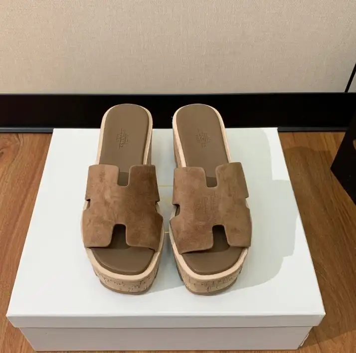 hype Hermes Slippers