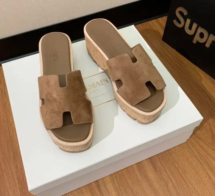 hype Hermes Slippers