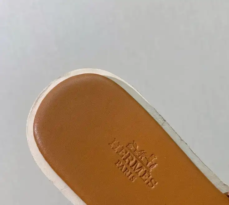 hype Hermes Slippers