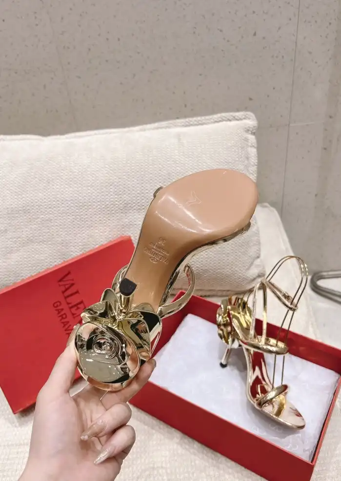 hype Valentino High Heels