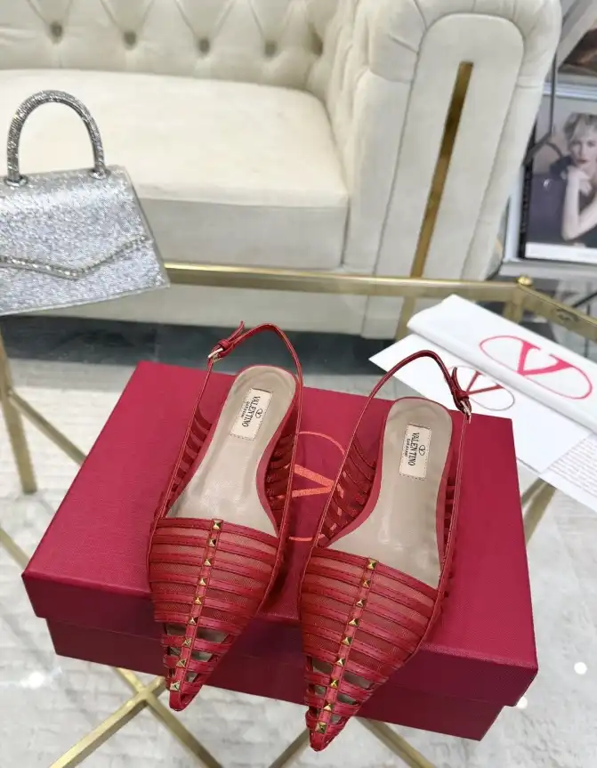 hype Valentino Sandals