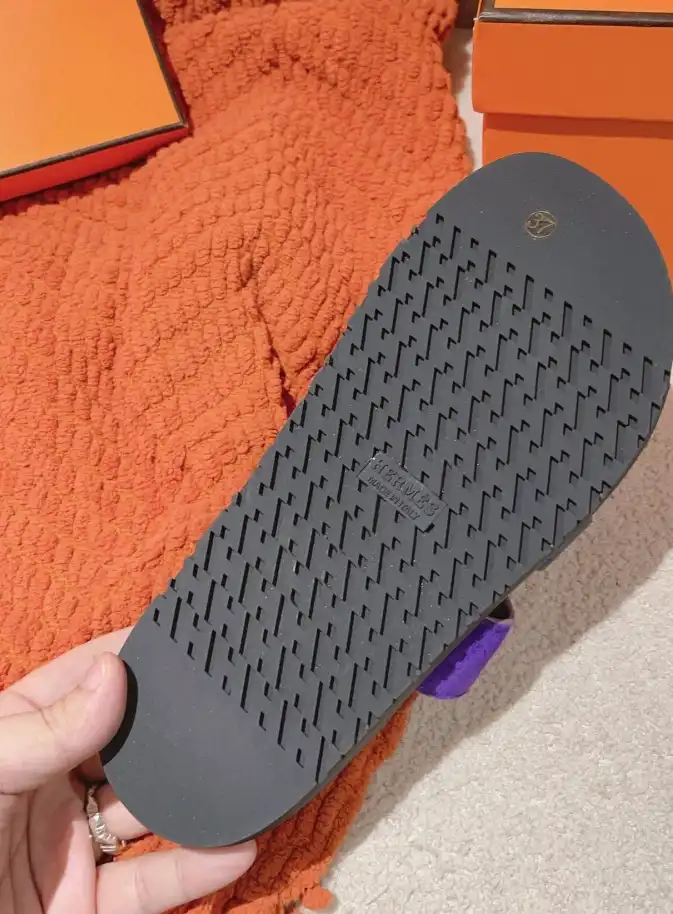 hype Hermes Slippers