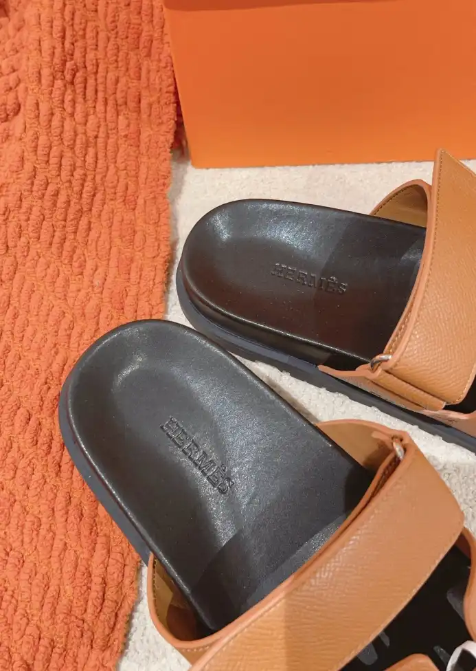 hype Hermes Slippers