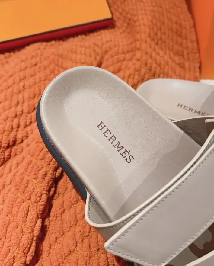 hype Hermes Slippers