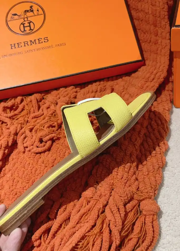 hype Hermes Slippers