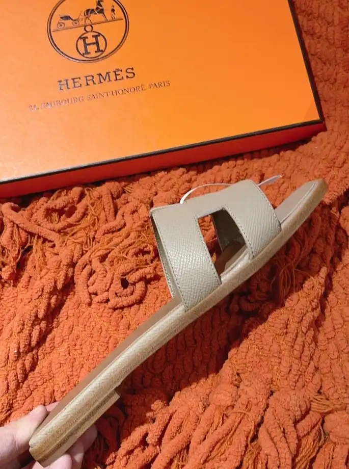 hype Hermes Slippers