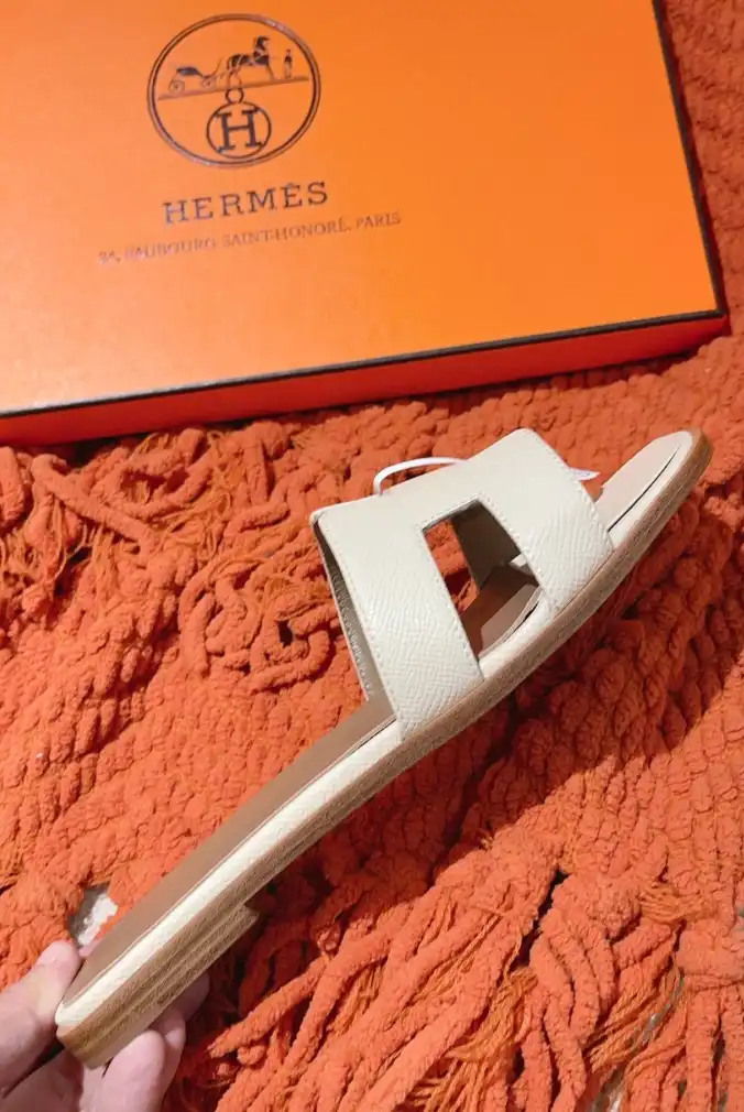 hype Hermes Slippers