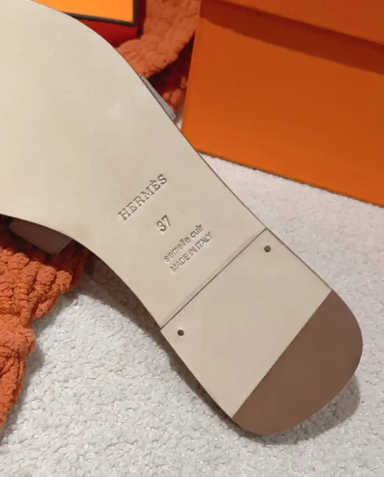 hype Hermes Slippers