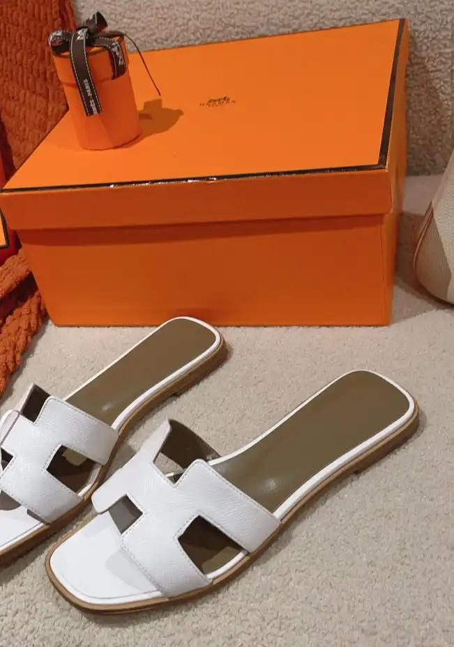 hype Hermes Slippers