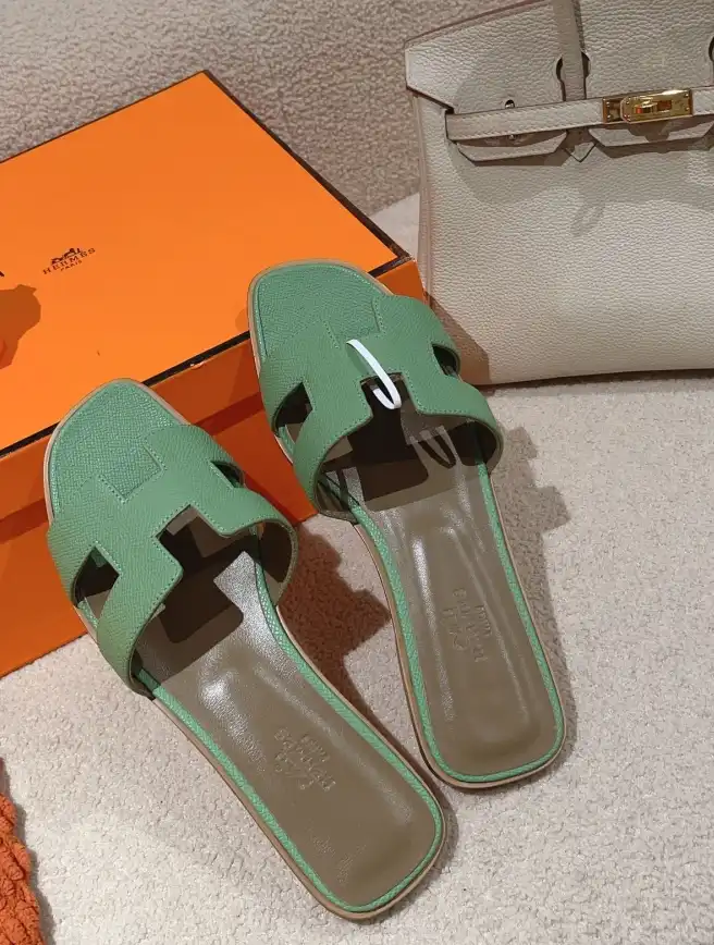 hype Hermes Slippers