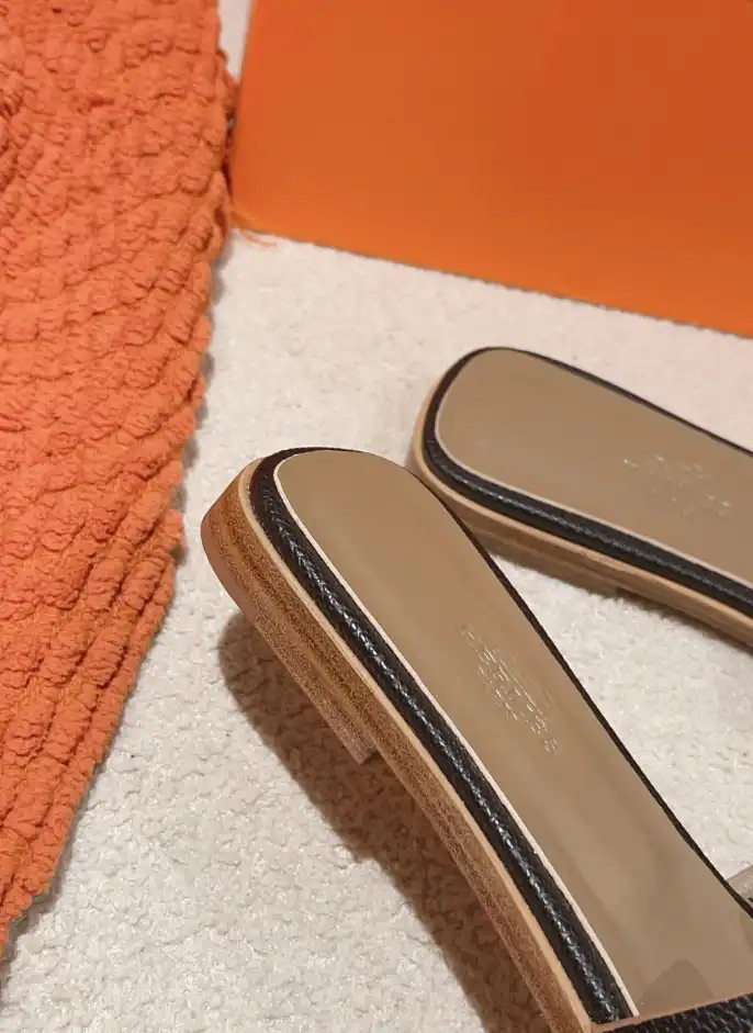 hype Hermes Slippers