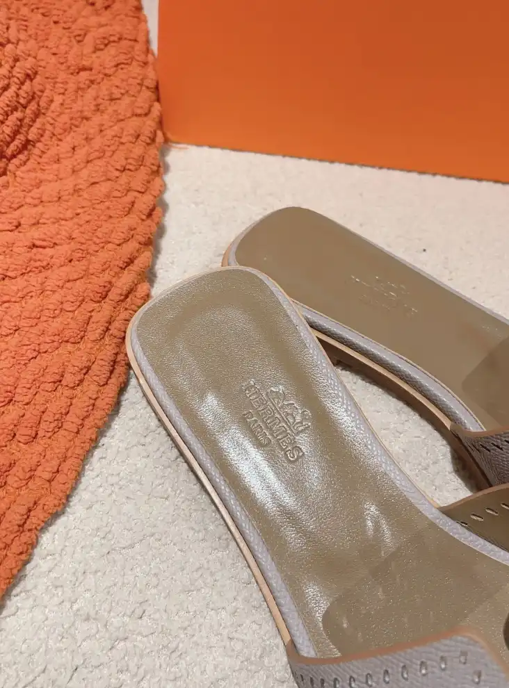 hype Hermes Slippers