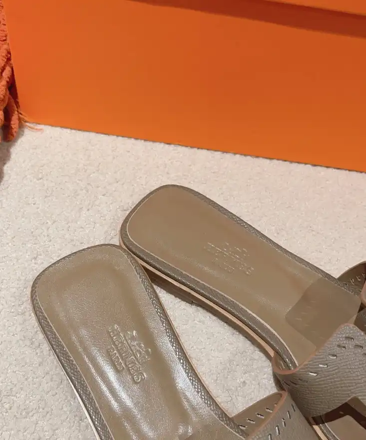 hype Hermes Slippers