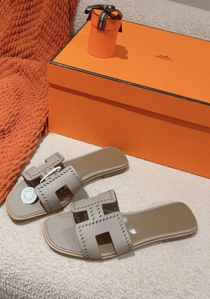 hype Hermes Slippers