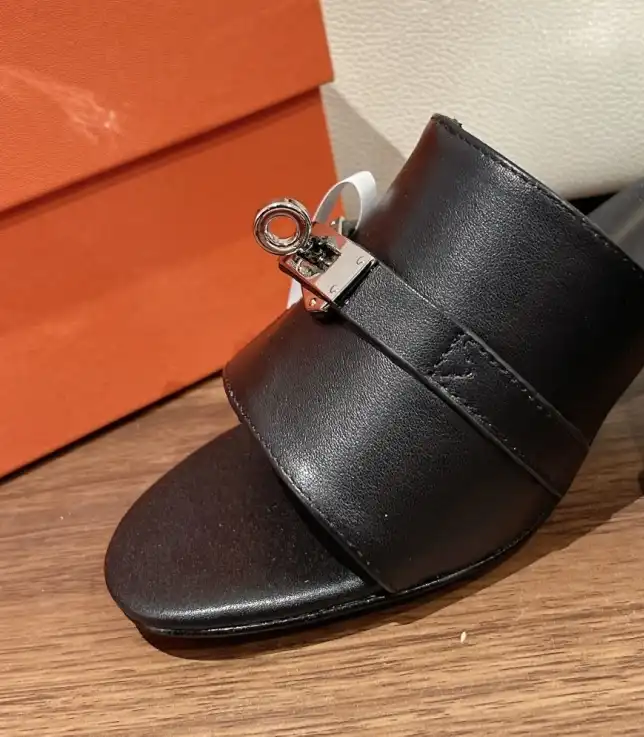 hype Hermes Slippers