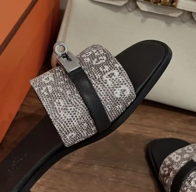 hype Hermes Slippers