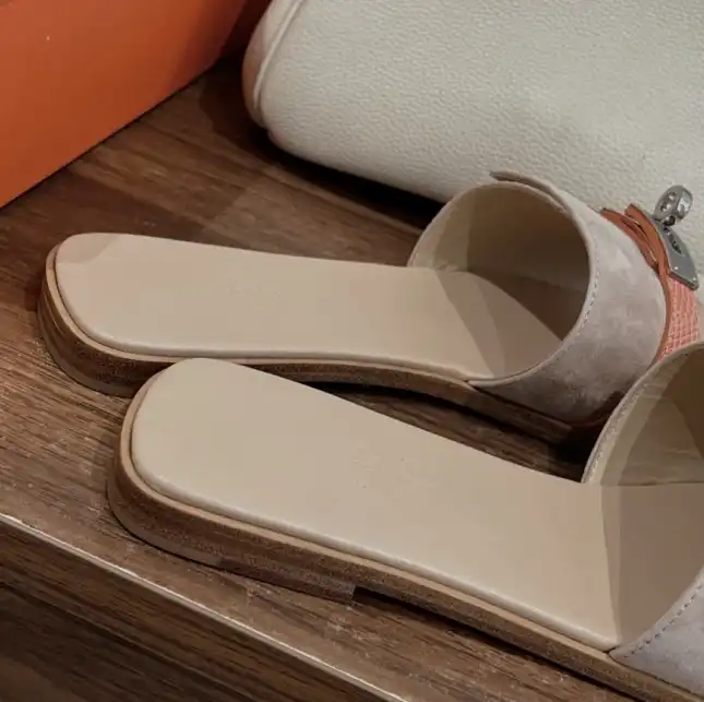 hype Hermes Slippers