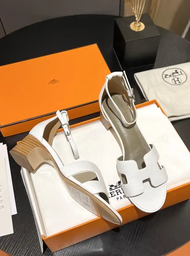 hype Hermes Sandals