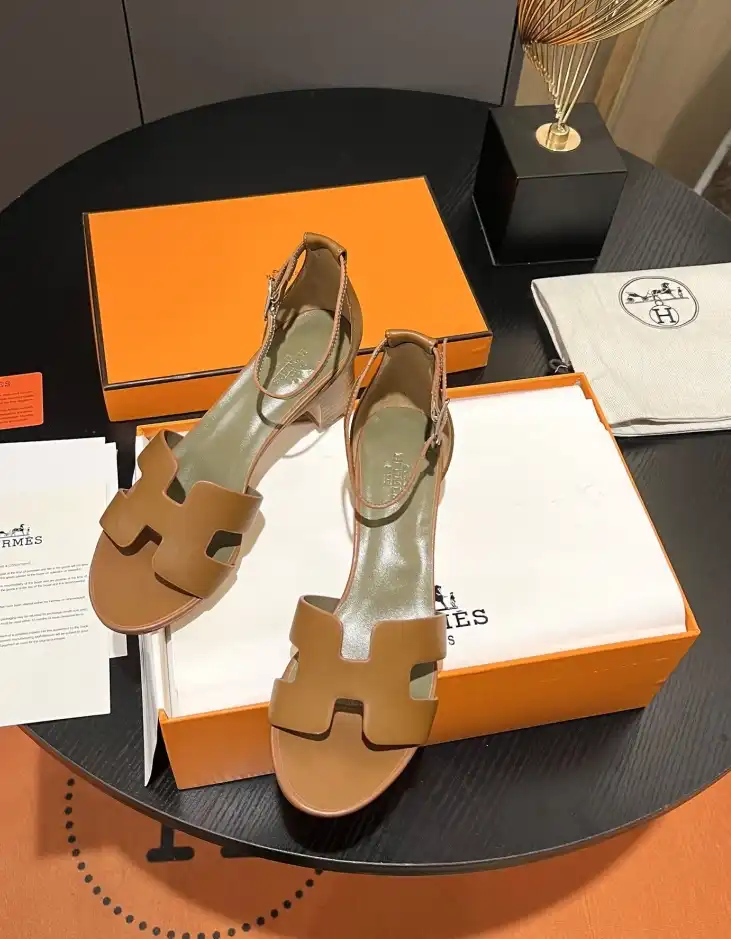 hype Hermes Sandals