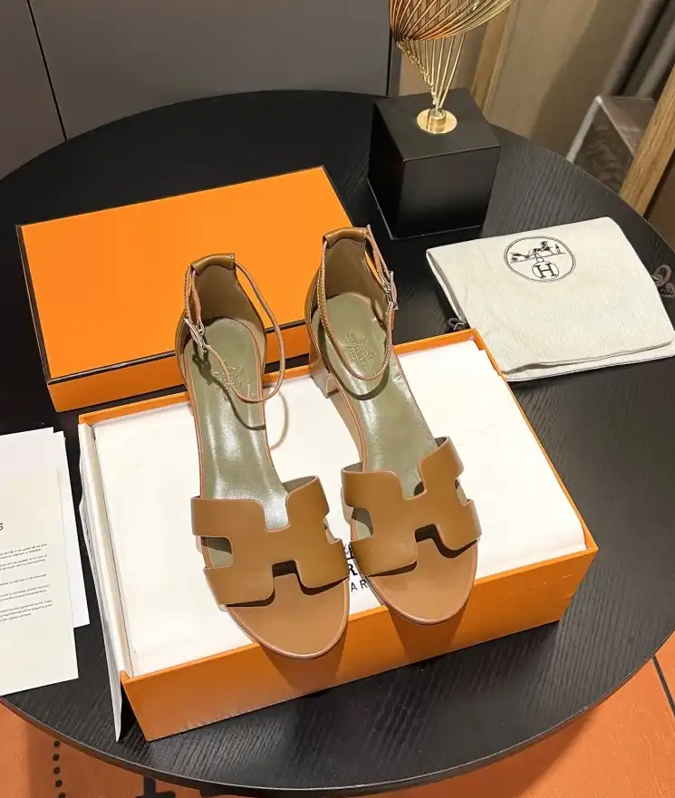 hype Hermes Sandals