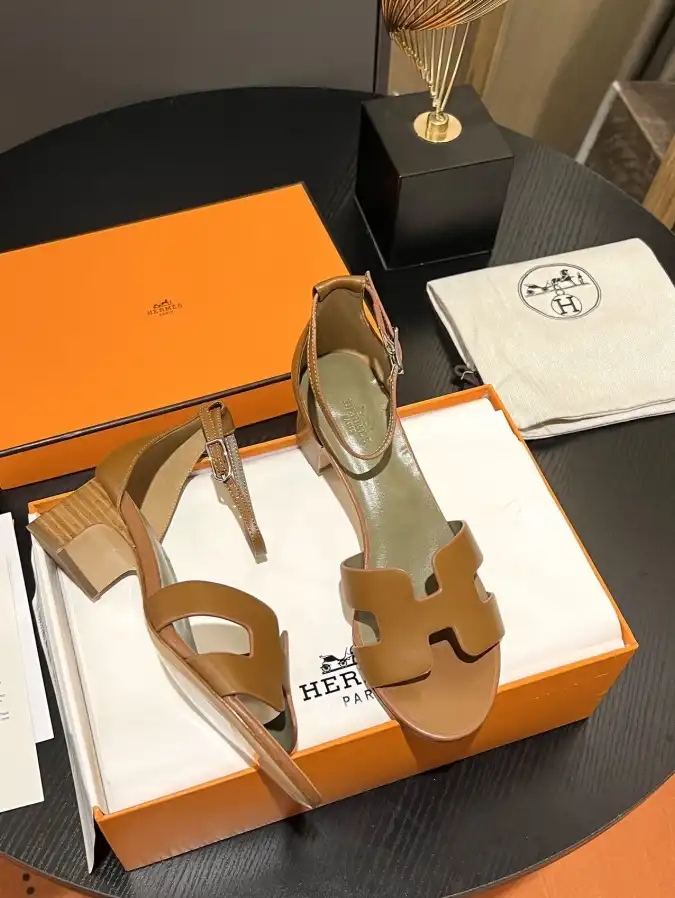 hype Hermes Sandals