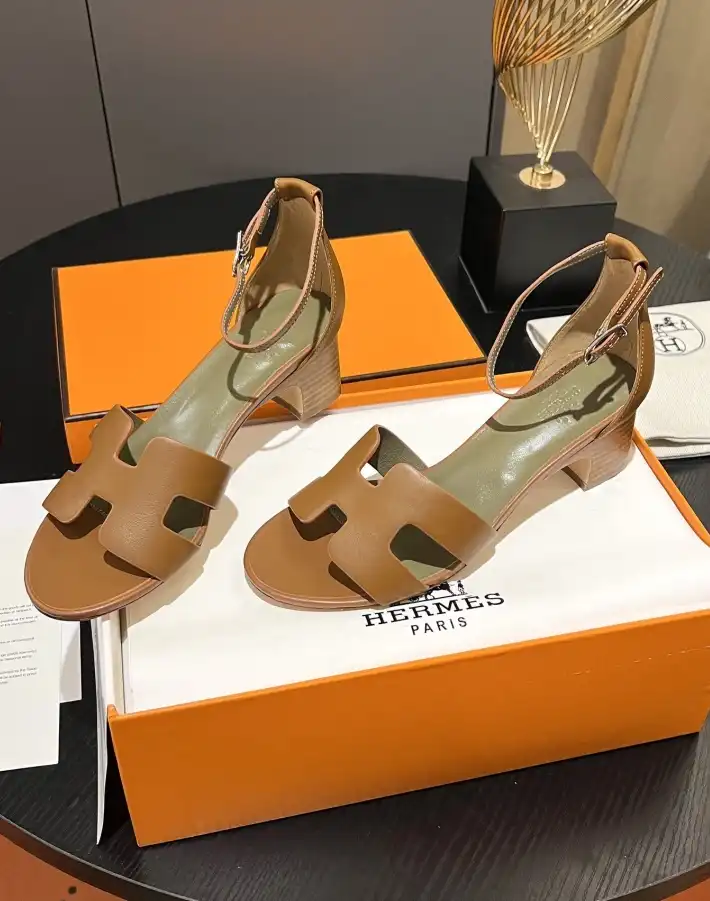 hype Hermes Sandals