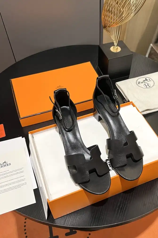 hype Hermes Sandals