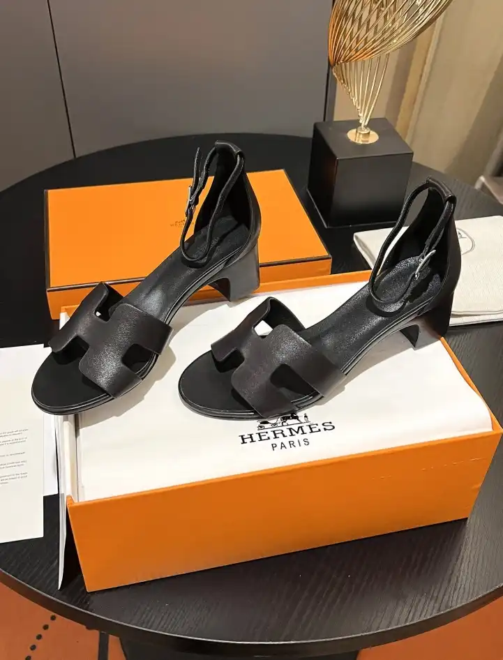 hype Hermes Sandals