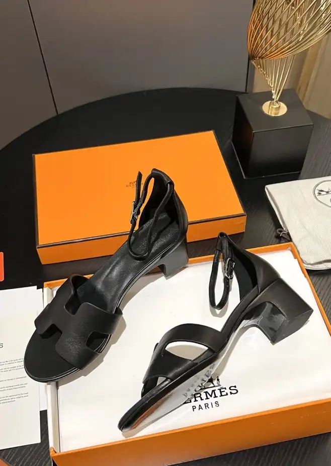 hype Hermes Sandals