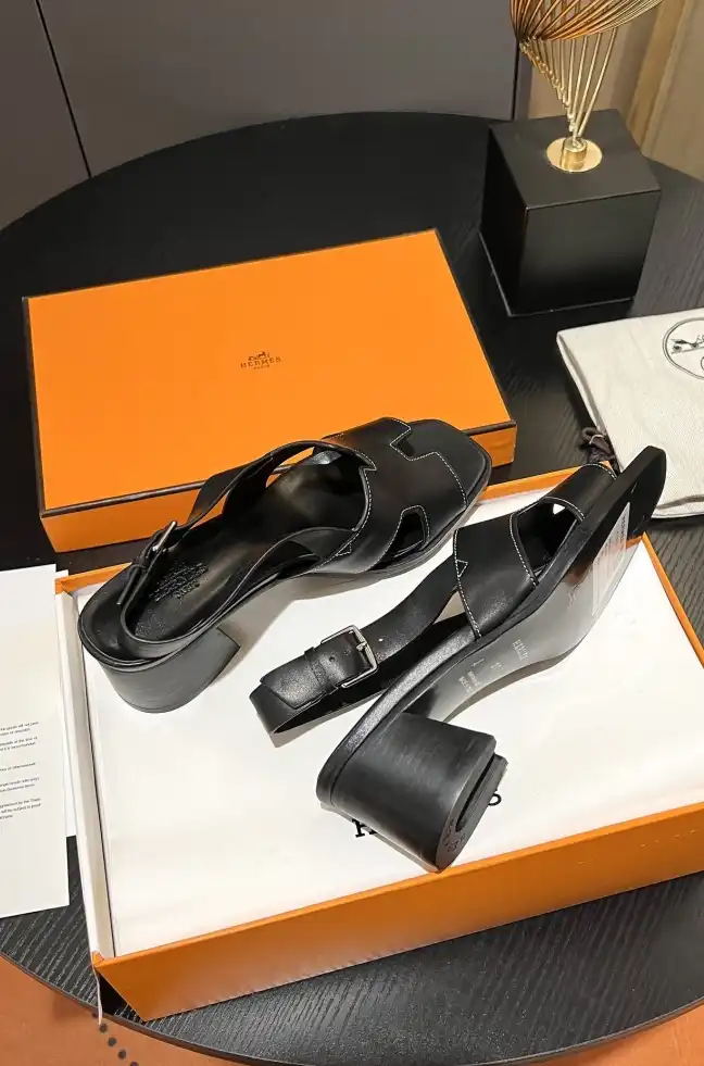 hype Hermes Sandals