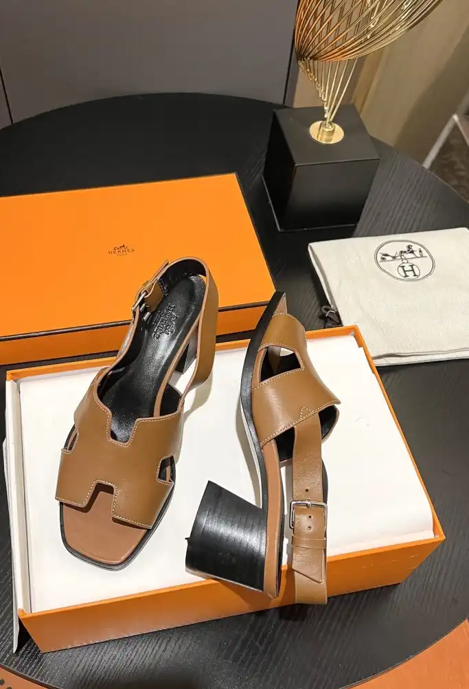 hype Hermes Sandals