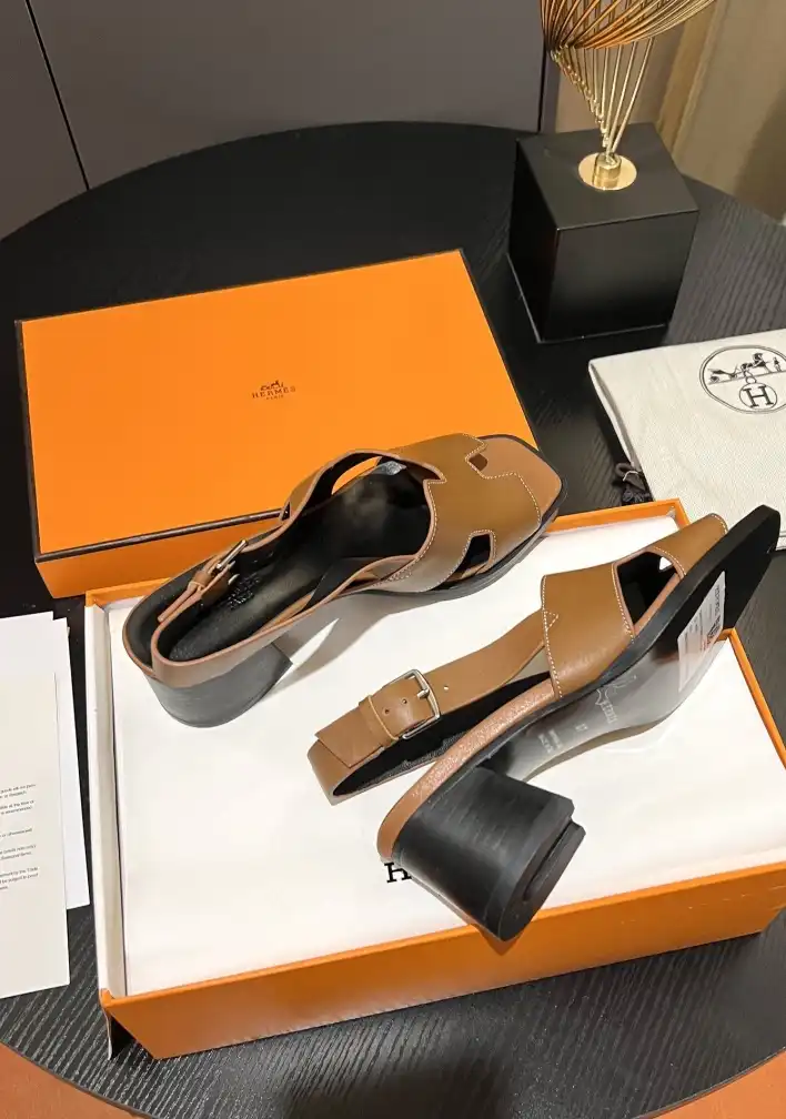 hype Hermes Sandals