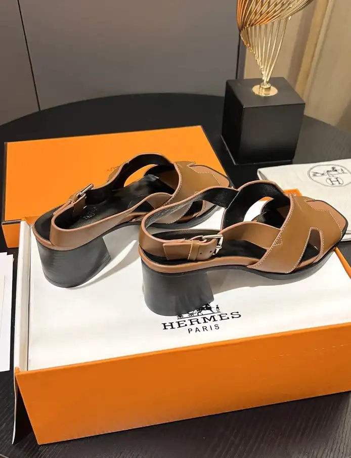 hype Hermes Sandals