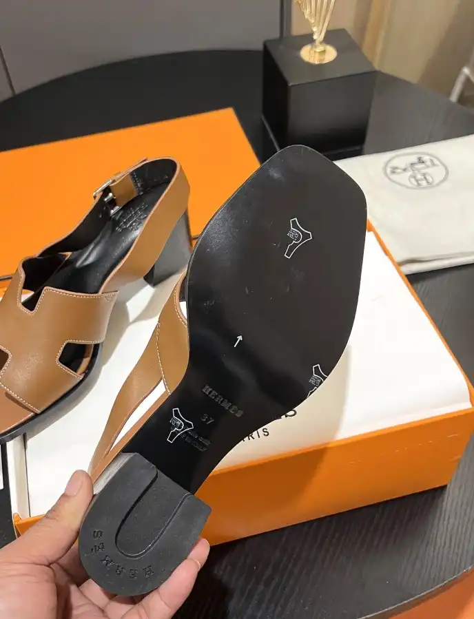 hype Hermes Sandals