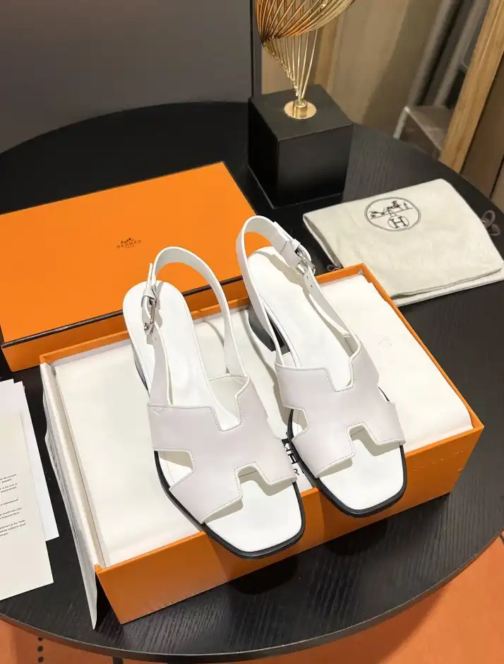 hype Hermes Sandals