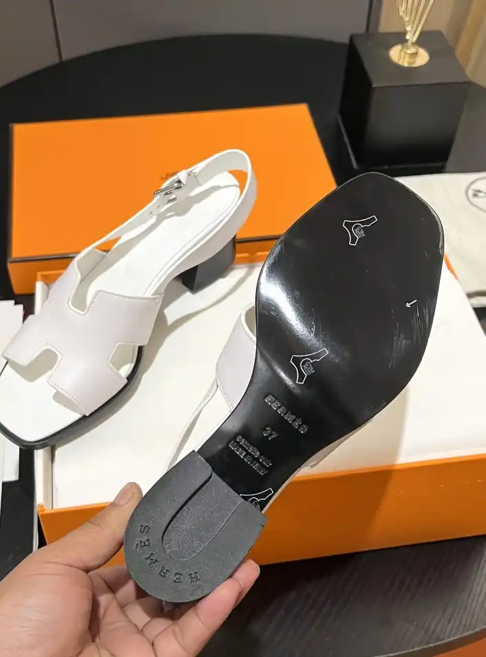 hype Hermes Sandals