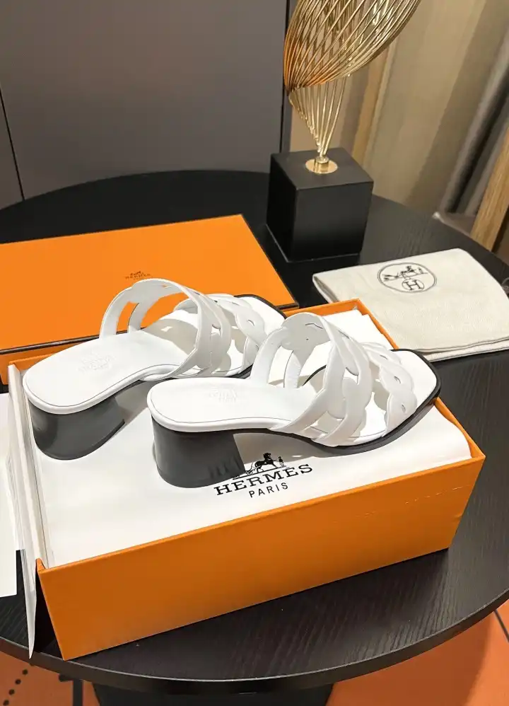 hype Hermes Slippers