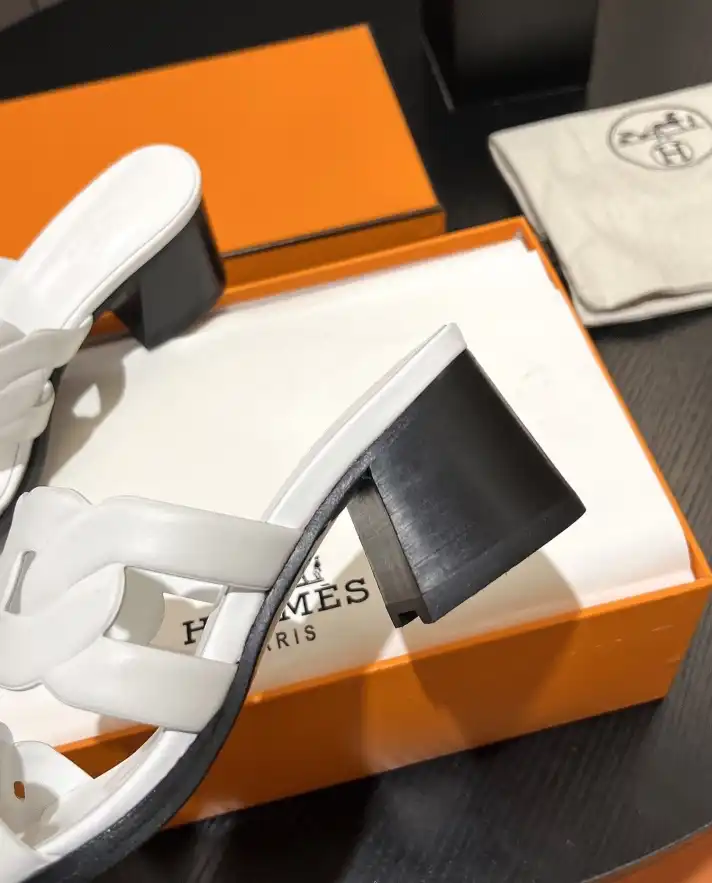 hype Hermes Slippers