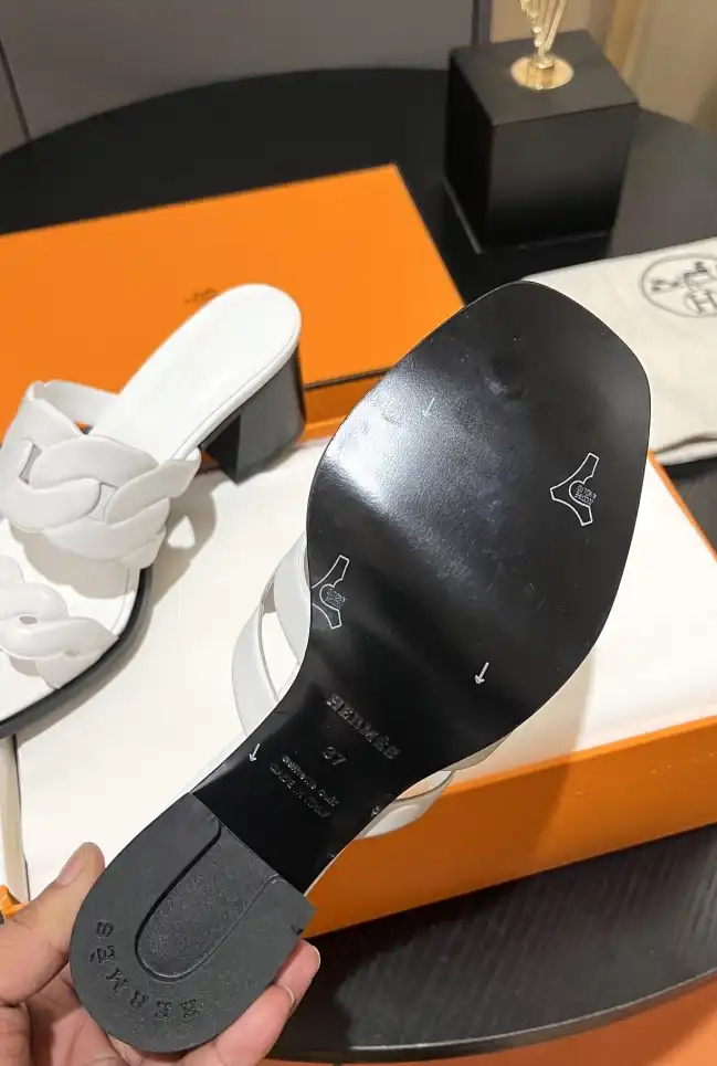 hype Hermes Slippers