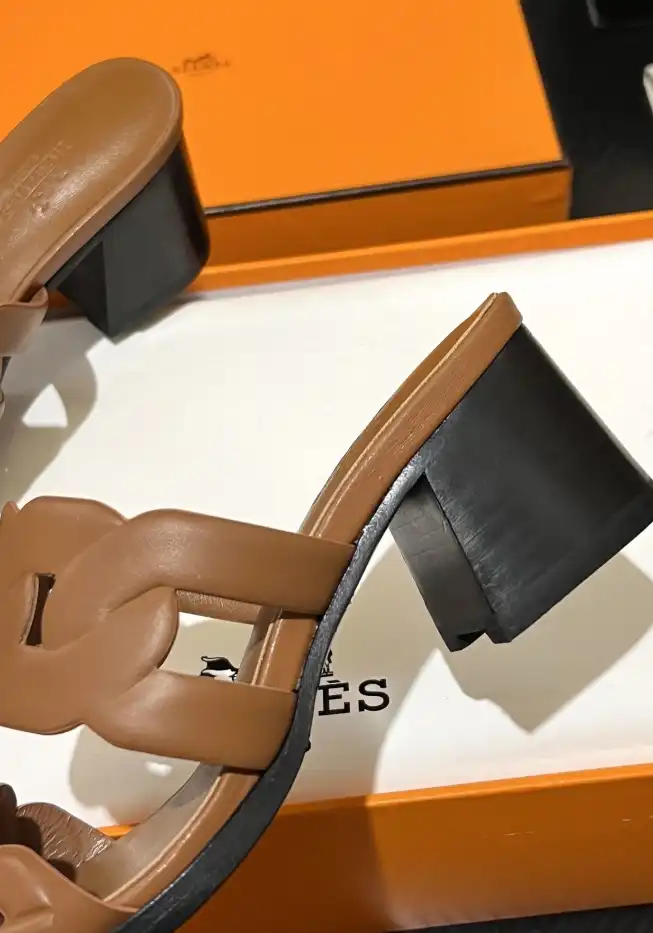 hype Hermes Slippers