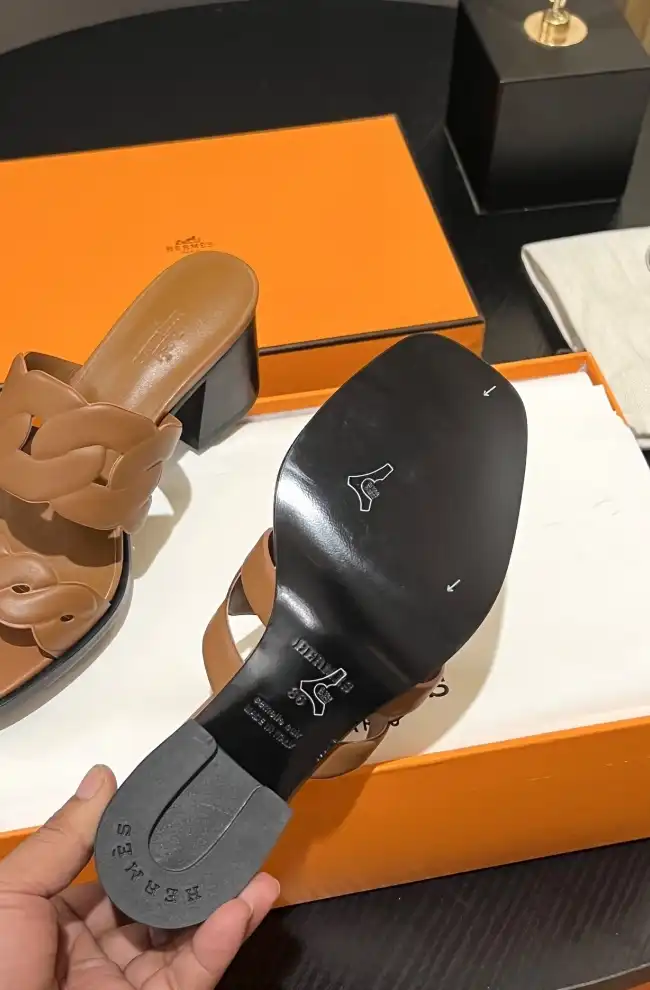 hype Hermes Slippers