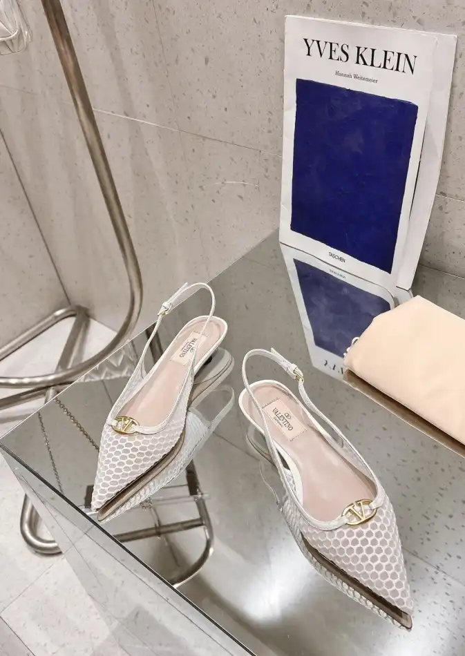 hype Valentino Sandals