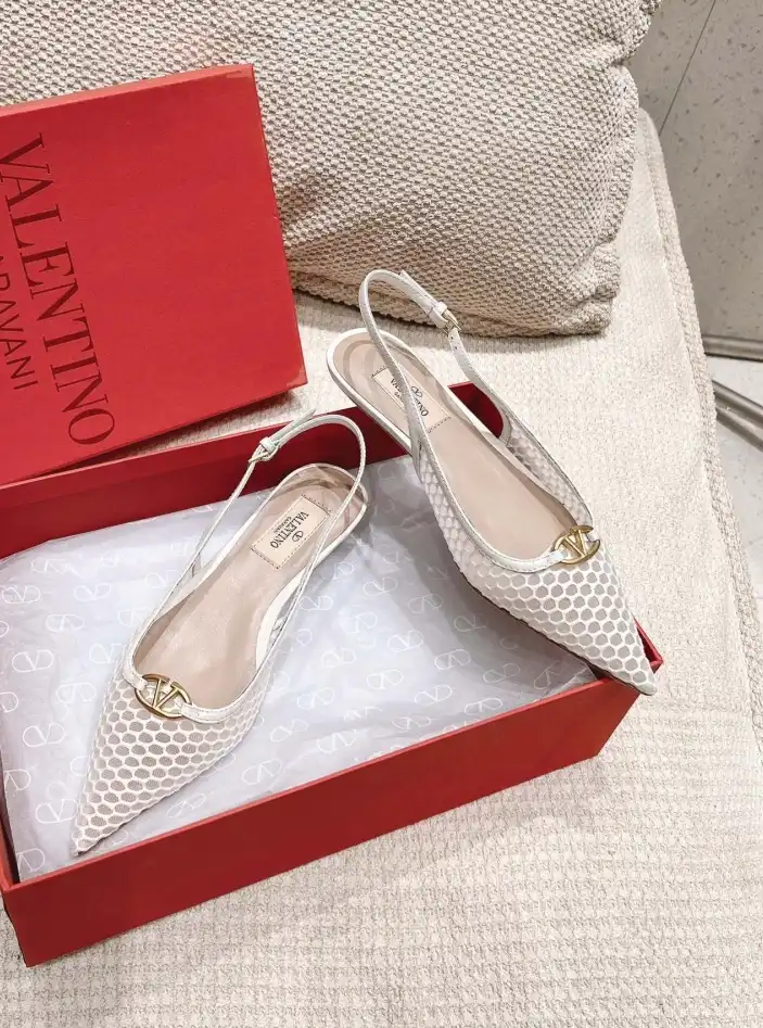 hype Valentino Sandals