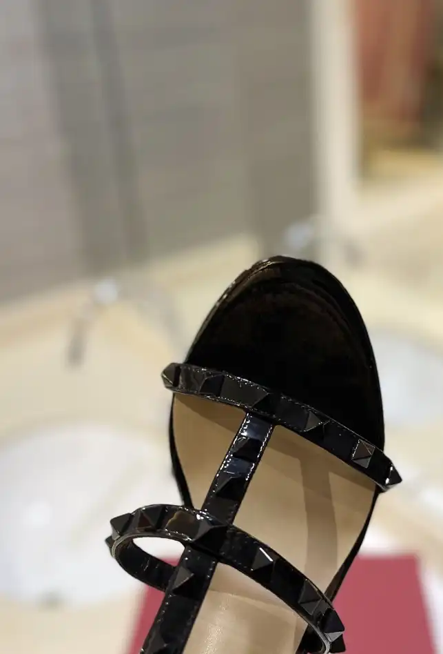 hype Valentino Sandals