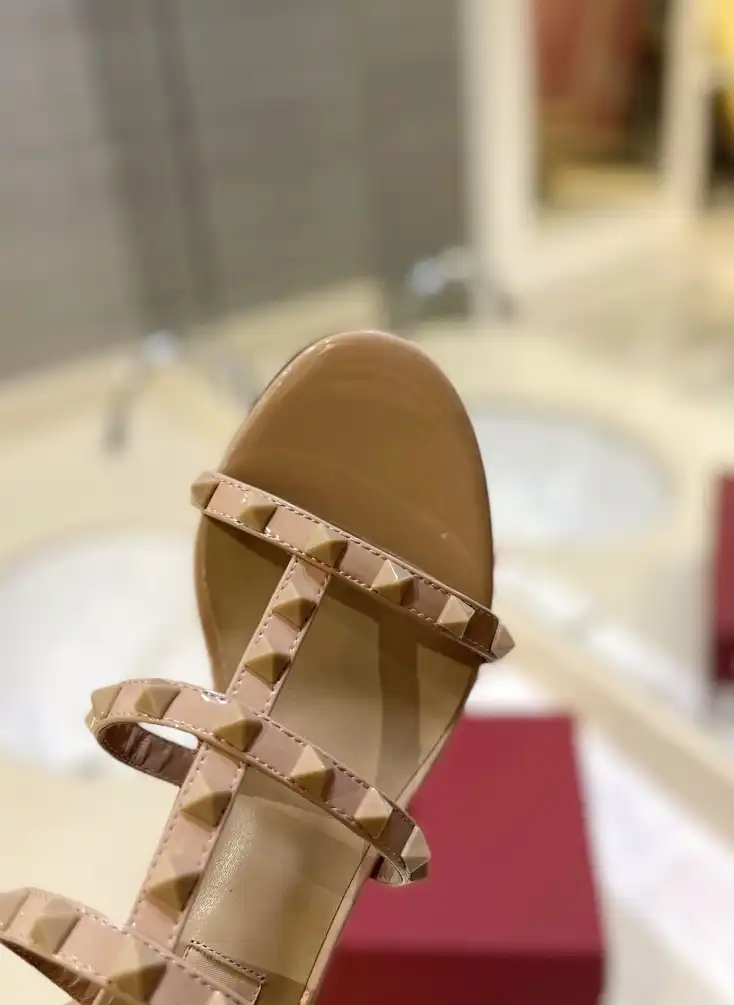 hype Valentino Sandals