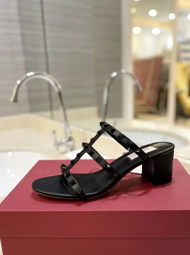 hype Valentino Sandals