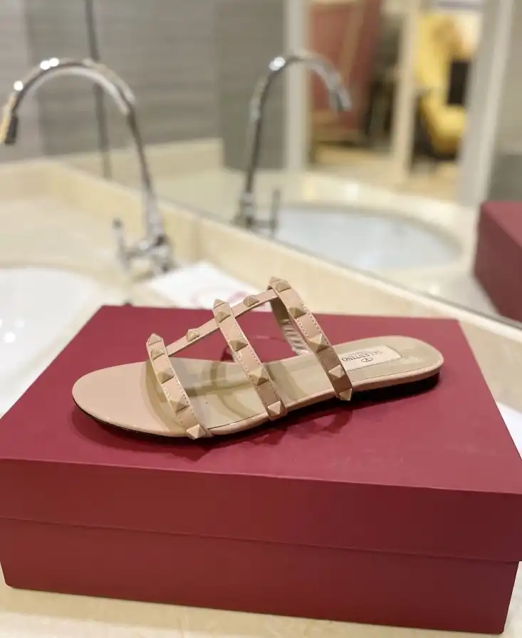 hype Valentino Sandals